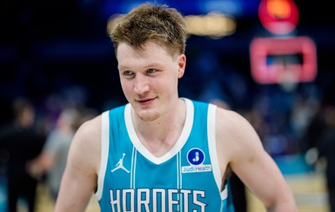NBA最后一期新秀榜：克尼佩尔稳居榜首 弗拉格&amp;埃奇库姆紧随其后